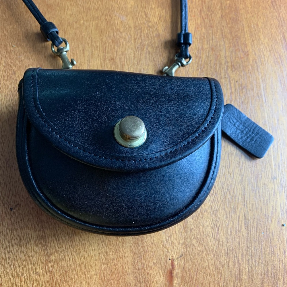 Authentic k4g-9826 Coach Leather Crossbody/Belt Bag